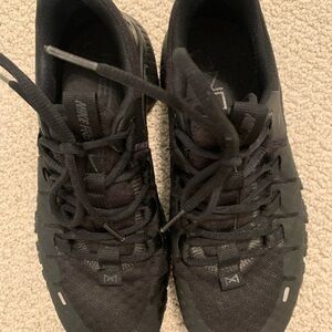 Nike Women’s Metcon 6 Black Mesh Athletic Sneakers